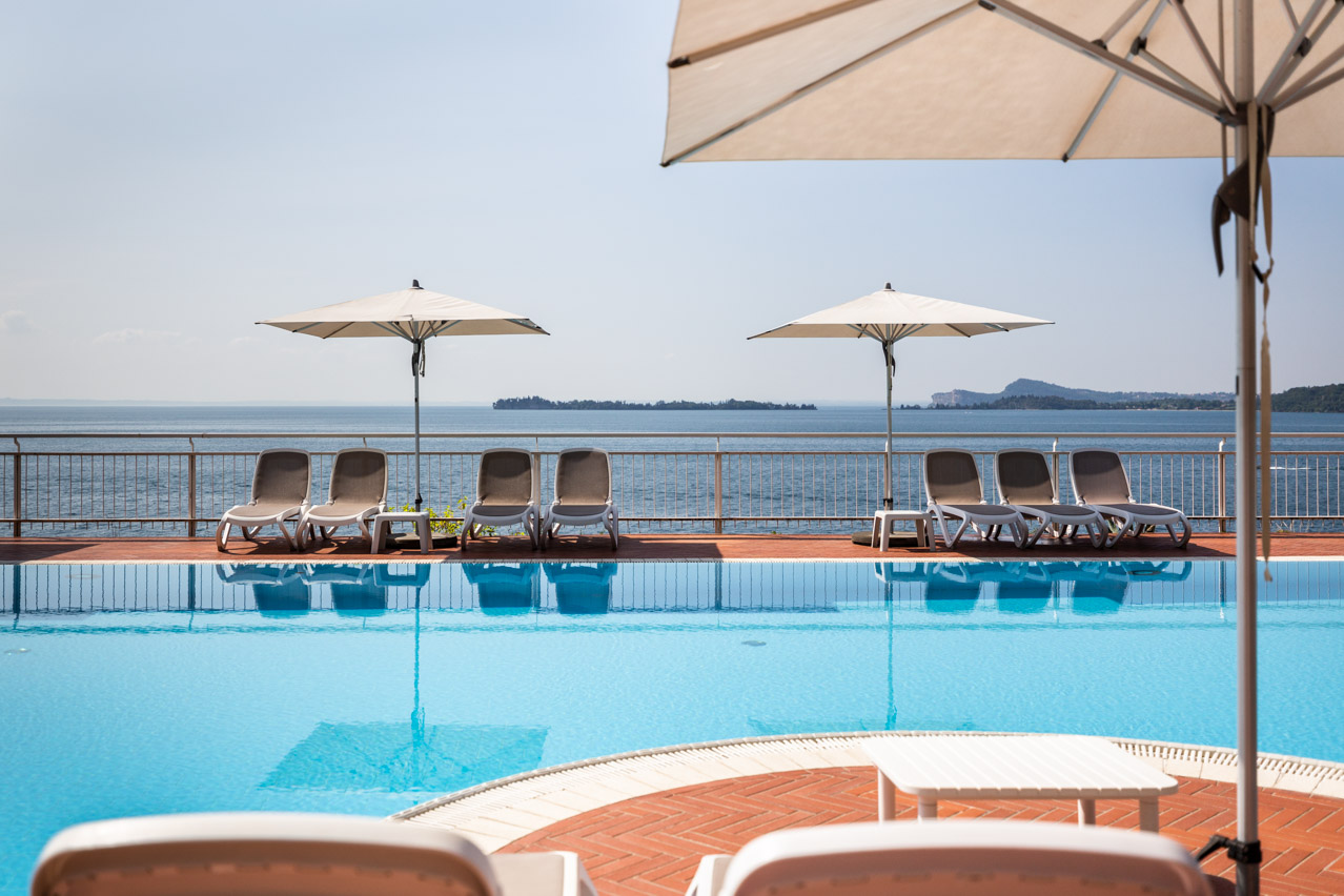 Hotel with swimming pool in Gardone Riviera on Lake Garda