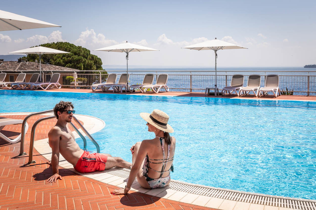 Hotel with swimming pool in Gardone Riviera on Lake Garda